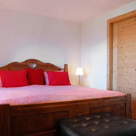 公寓 Haute Sleeps 8 Pool Wifi 南达