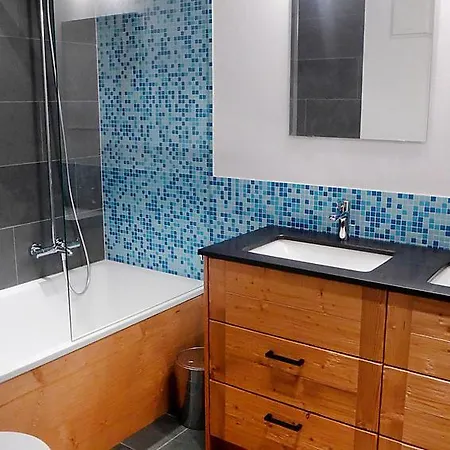 Haute Sleeps 8 Pool Wifi *